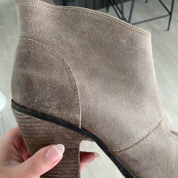 Jessica Simpson Booties - Picture 2 of 5